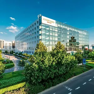 Courtyard By Marriott Airport Hotel Praag