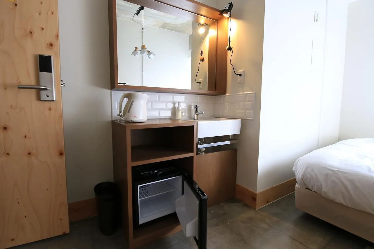 Wise Owl Hostels Shibuya Tokyo